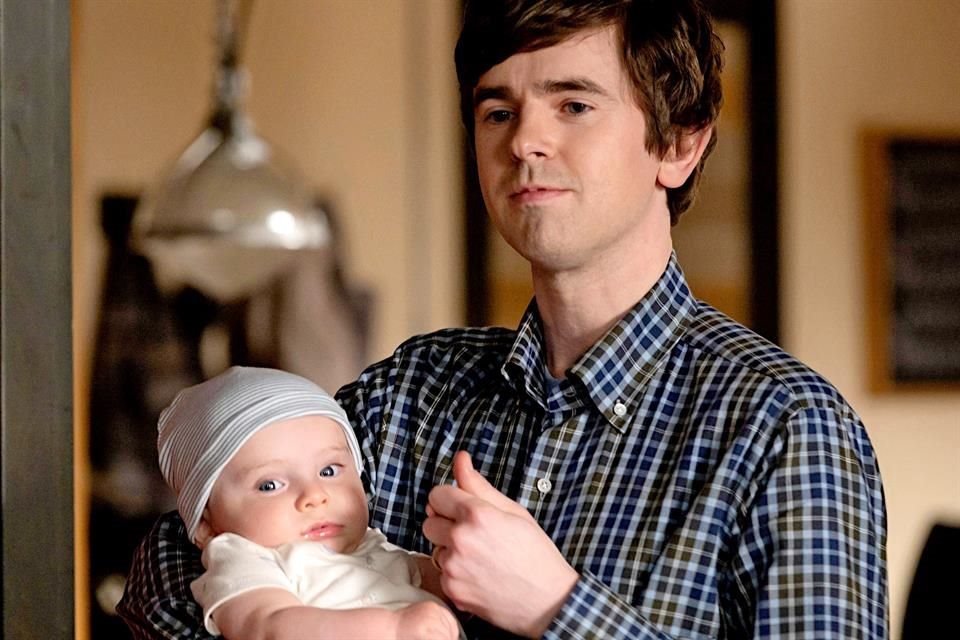 En la temporada final de 'The Good Doctor' veremos al protagonista vivir la magia de ser padre, un reto que emociona a Freddie Highmore.