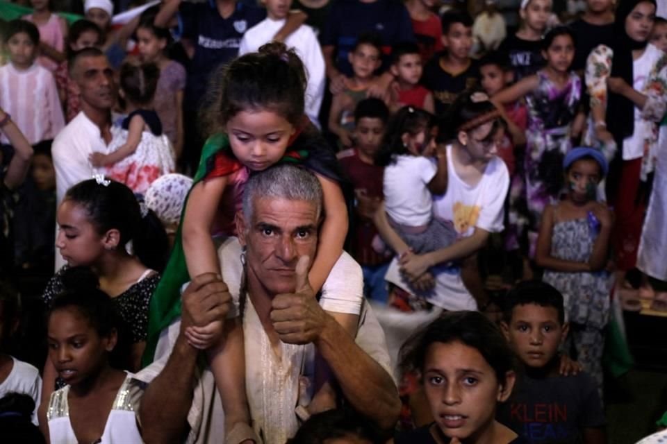 La localidad de origen de Imane apoyó a la boxeadora en su lucha por el Oro.