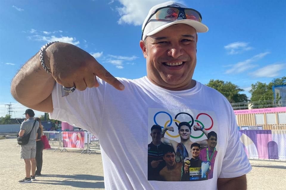 El papá del doble medallista Osmar Olvera.