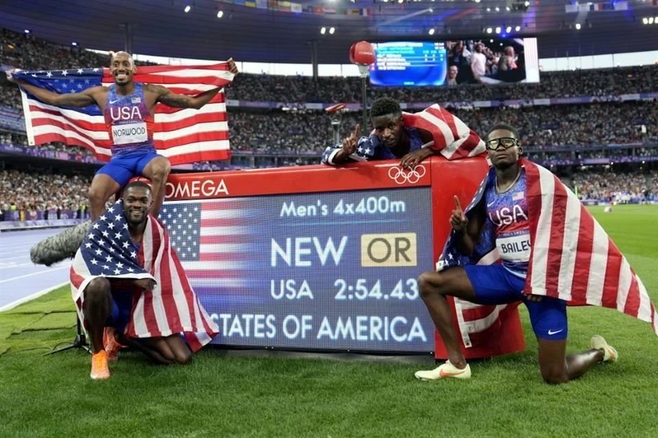 En la rama varonil, Estados Unidos conquistó el Oro en el relevo 4x400 de París 2024 con récord olímpico incluido.