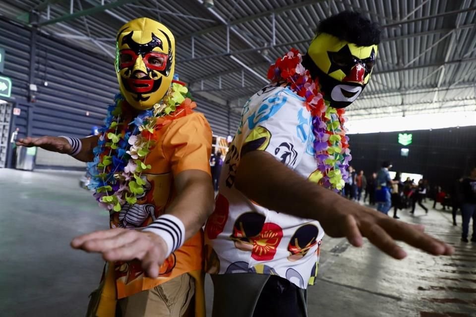 El Palacio de los Deportes unió a los Técnicos y a los Rudos.