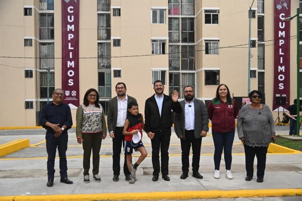 Las obras en la unidad situada sobre Calzada Zaragoza son las últimas realizadas en Iztapalapa, en donde se terminó con la reconstrucción de todas las viviendas censadas, planteó Batres.