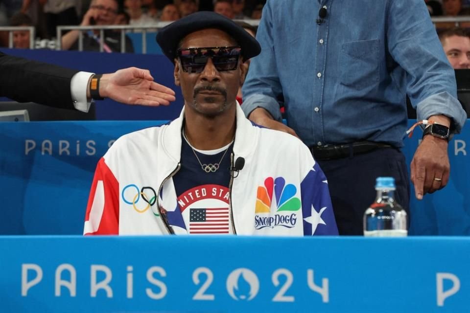 Snoop Dogg acudió a la competencia de judo, luciendo los símbolos del 'Team USA', además de los anillos olímpicos.