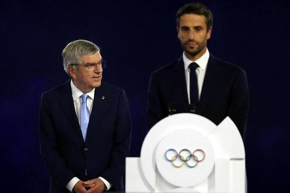 El presidente del COI, Thomas Bach, y el presidente del Comité Organizador, Tony Estanguet, dieron los discursos de clausura.