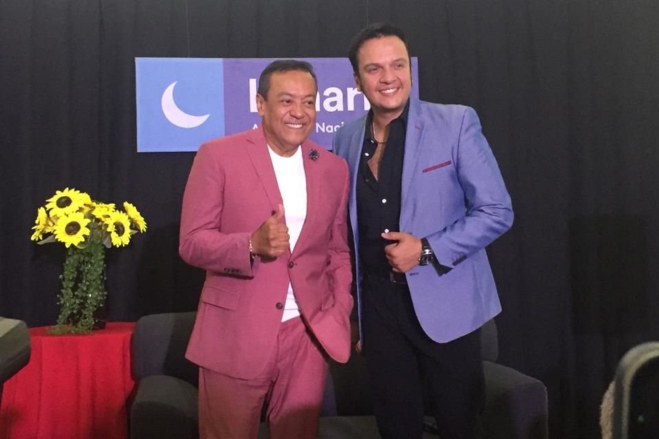 Carlos Cuevas presentó a Eric Ventura como el artista invitado en sus próximos conciertos.