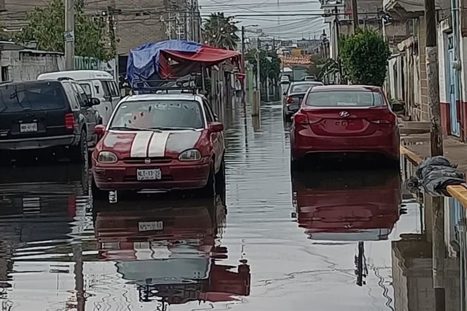 La emergencia en Chalco comenzó el 1 de agosto, tras un aguacero de 40 minutos que inundó las calles. 