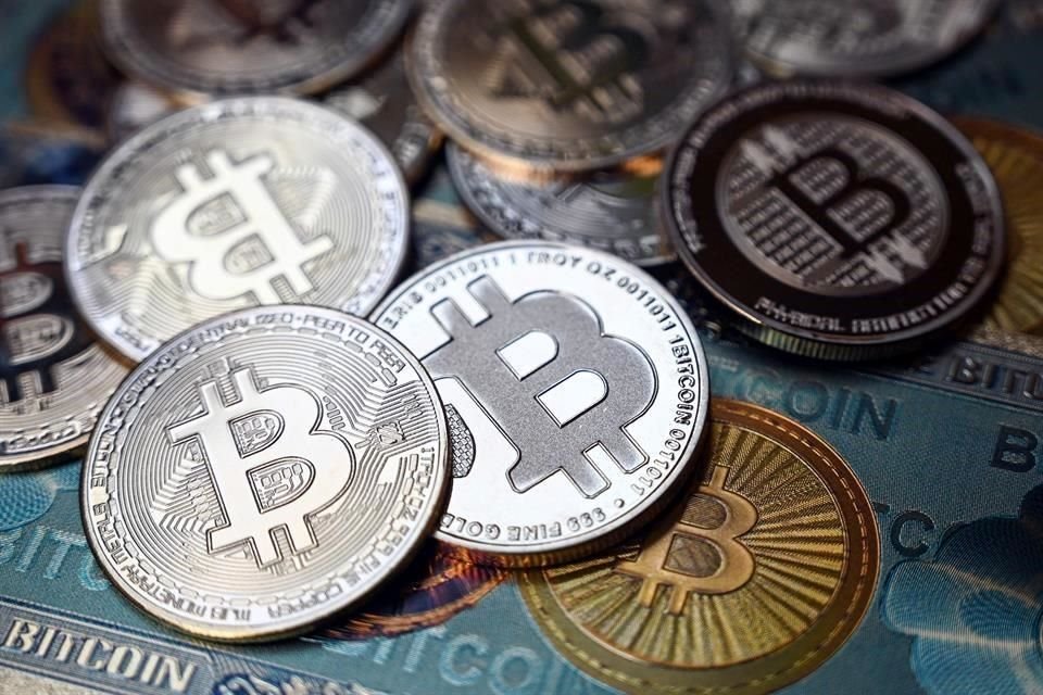 Bitcoin llegó a superar los 43 mil dólares en la sesión.