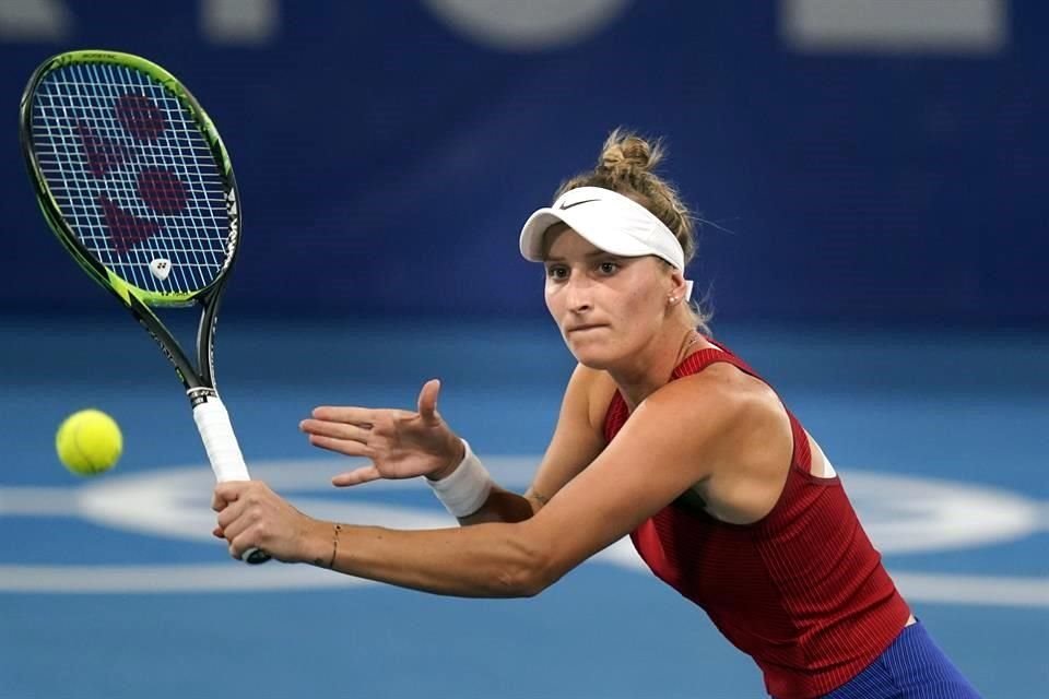 Marketa Vondrousova, actual número 92 del ranking en singles, sorprendió a la nipona.