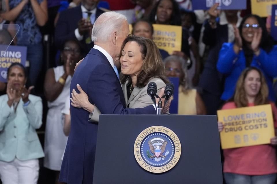 El Presidente Joe Biden y la Vicepresidenta Kamala Harris durante un evento en Maryland.