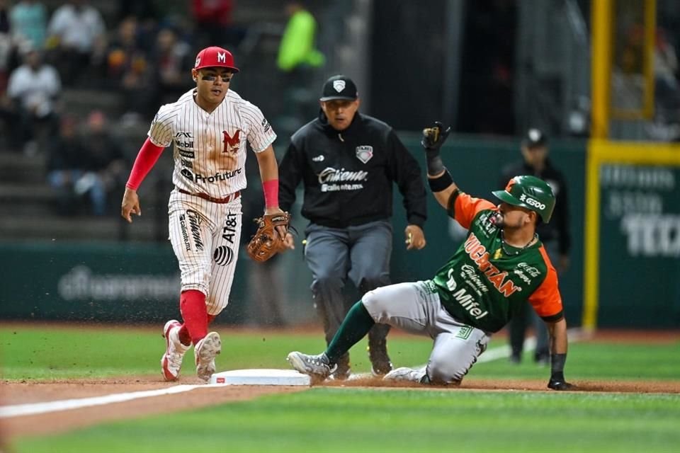 Los Diablos Rojos del México se apuntaron el primer juego de la Serie de Zona ante los Leones de Yucatán, tras imponerse 6-2 en el Harp Helú.