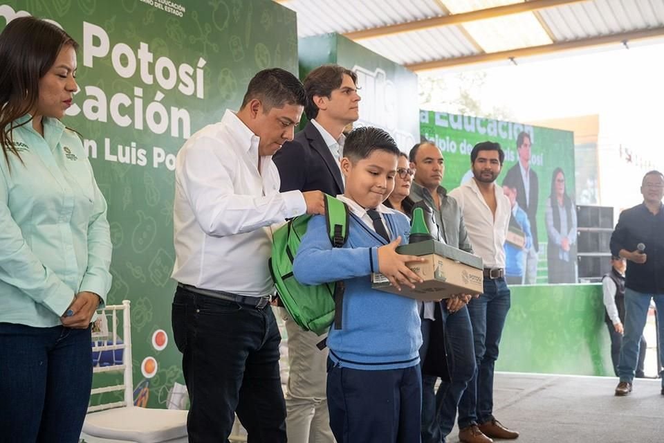 Niñez potosina recibe histórico apoyo en educación