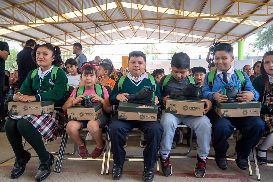 Niñez potosina recibe histórico apoyo en educación