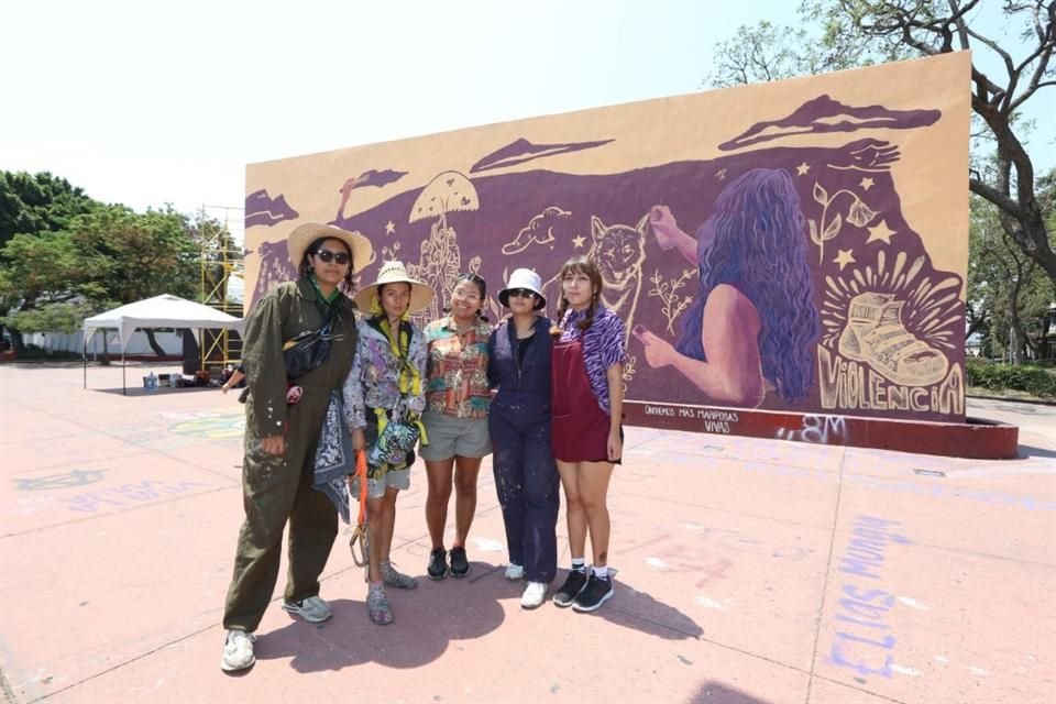 El colectivo Sociedad de las Pintoras fue quien demostró su inconformidad con la falta de mujeres artistas urbanas en el programa 'Tomar los Muros' del MUSA.