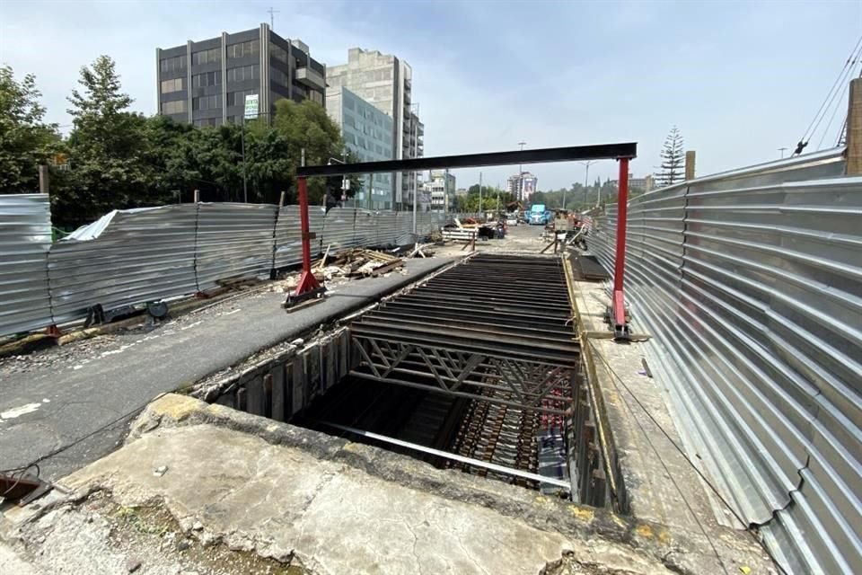 Sin fin. Sobre Avenida Chapultepec está uno de los frentes de la obra de modernización de la Línea 1 del Metro.