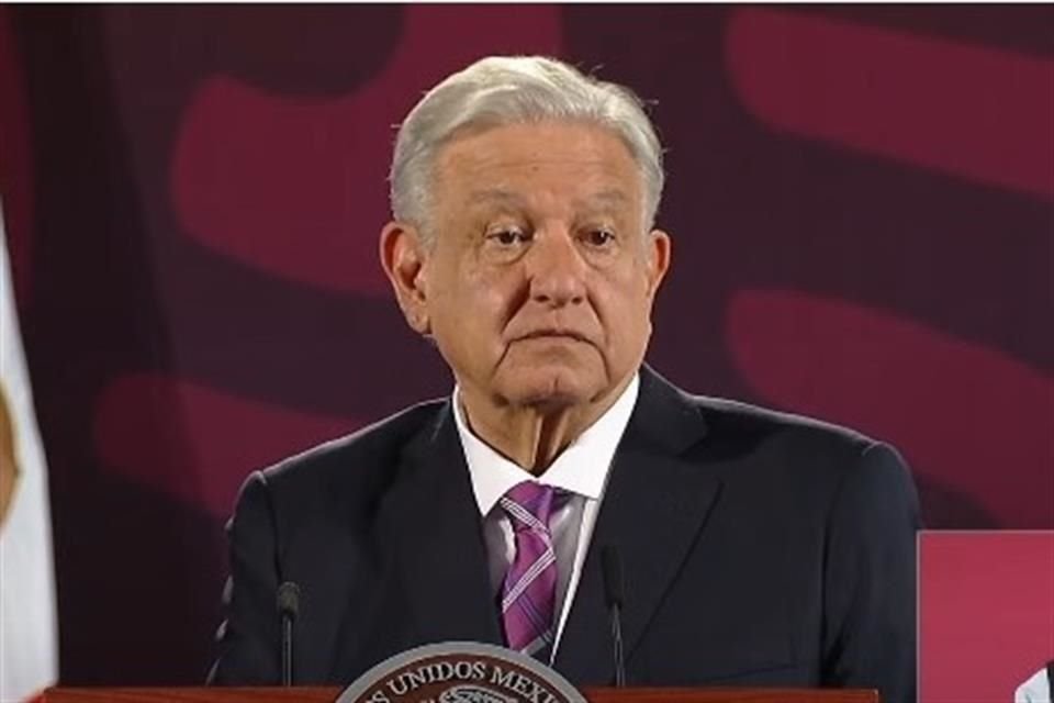 Luego que CCE pidiera no permitir sobrerrepresentación de Morena, AMLO acusó que se descaran y les dijo: ya entiendan, esto ya cambió.