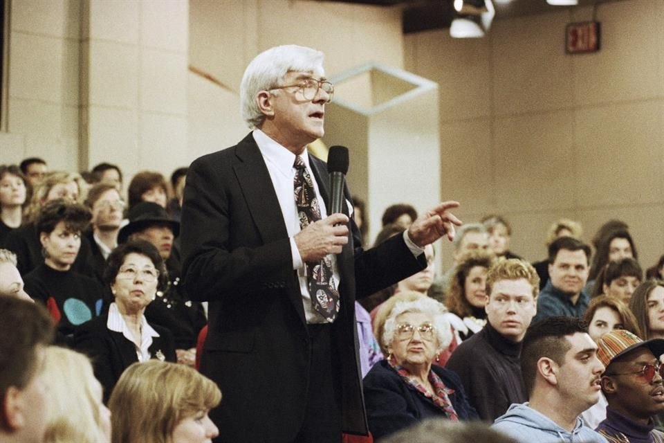 Phil Donahue, pionero de los talk shows y estrella de la televisión estadounidense, murió a los 88 años.