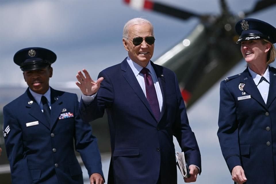 El Presidente de Estados Unidos, Joe Biden, parte a Chicago para la Convención Nacional Demócrata.