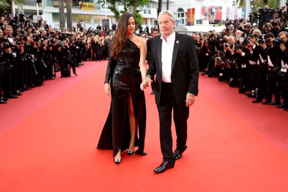 Alain Delon y su hija Anouchka, quien llegó a acompañarlo en eventos importantes como el Festival de Cannes.