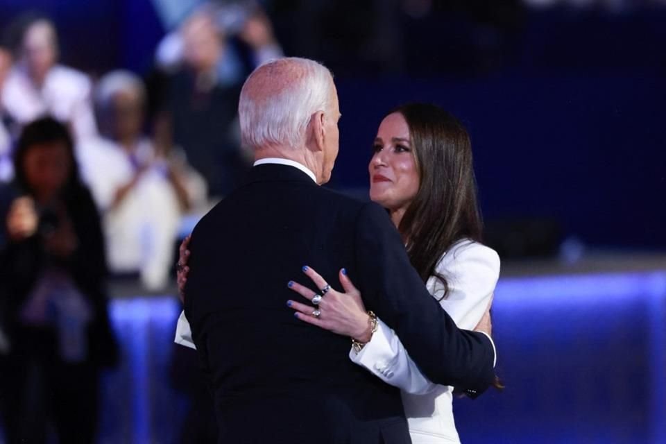 Biden fue presentado por su hija, Ashley.