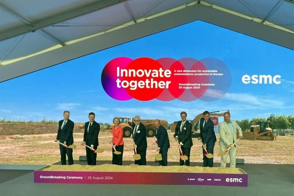 El director ejecutivo de TSMC, C.C. Wei, asistió al evento junto con la presidenta de la Comisión Europea, Ursula von der Leyen, y los directores de Infineon Technologies, NXP Semiconductors y Robert Bosch.