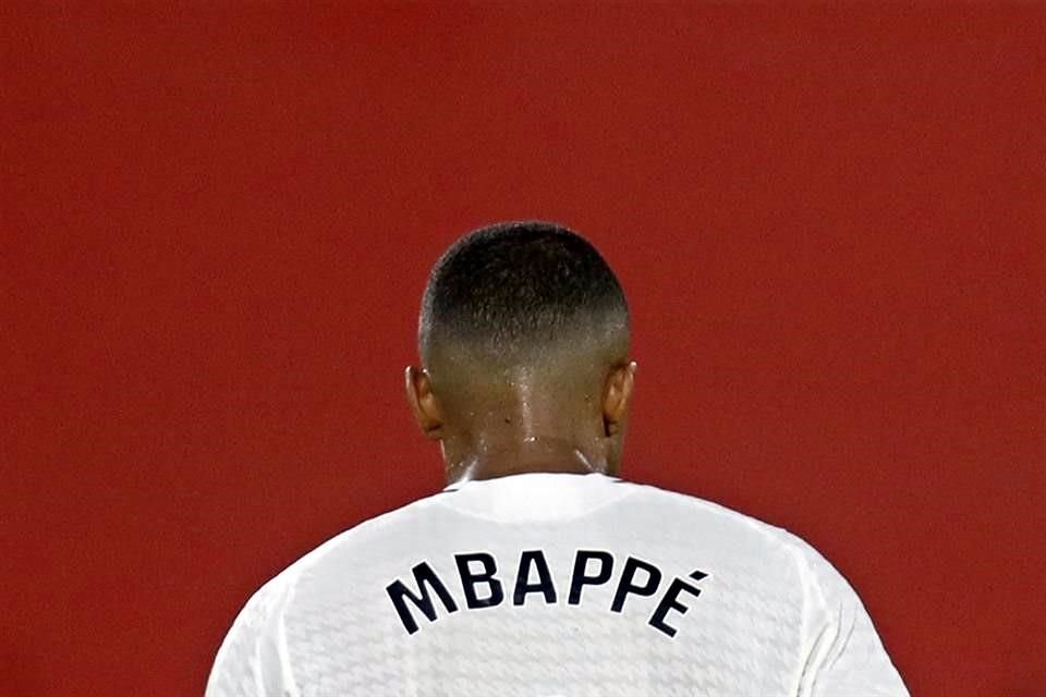 Kylian Mbappé pretende que el París SG le pague la cantidad que aún le debe.