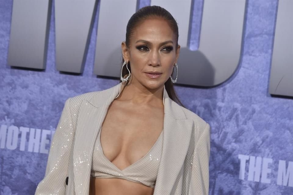 Según el reporte, J.Lo presentó la solicitud en el tribunal sin la compañia de un abogado.