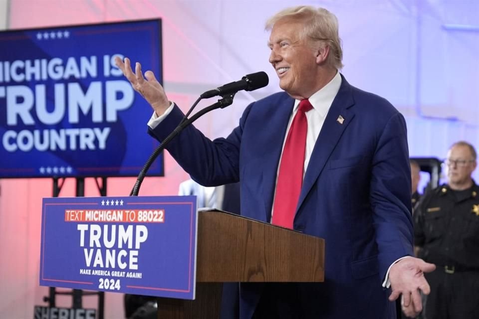 El candidato presidencial Donald Trump durante un evento de campaña en Michigan.