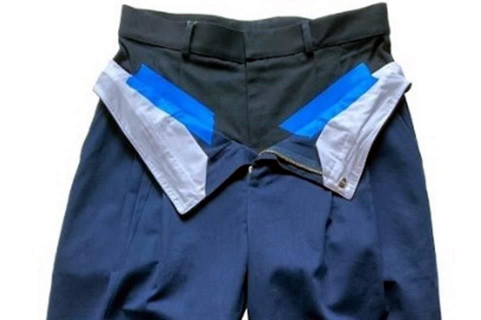 Pantalones con diseño único.