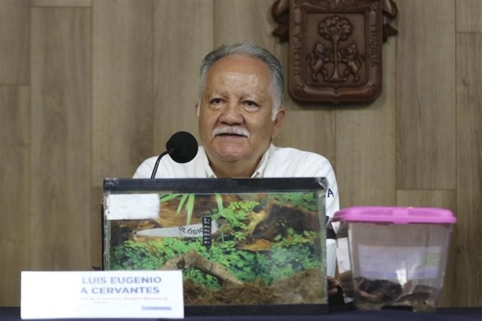 El maestro Luis Eugenio Rivera Cervantes es el encargado de la Colección Biológica Itinerante.