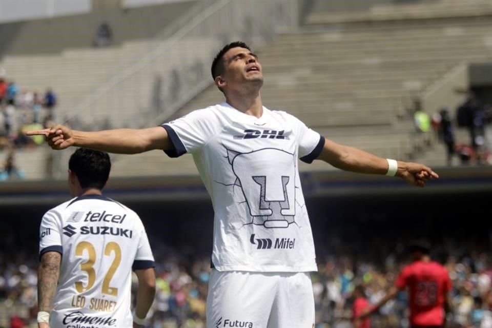 Guillermo Martínez hasta llegó a la Selección.