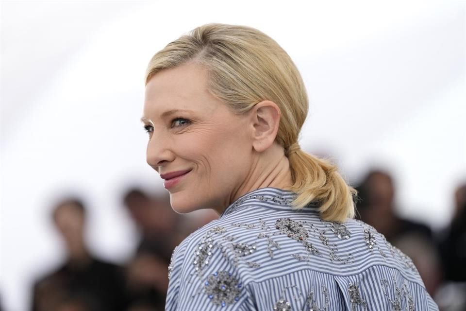 En el escenario Blanchett será acompañada por el actor británico Tom Burke.