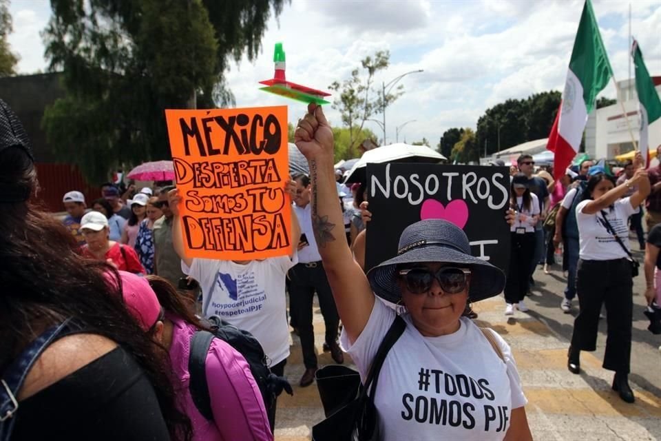 Los manifestantes aseguraron que de no ser recibidos continuarán  con la suspensión de labores.