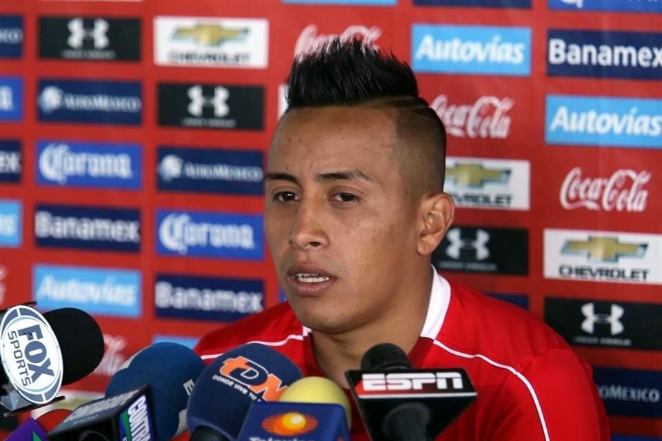 El peruano no tenía equipo desde diciembre pasado, tras finalizar su contrato con el Alianza Lima, pero ahora el Cienciano lo separó.