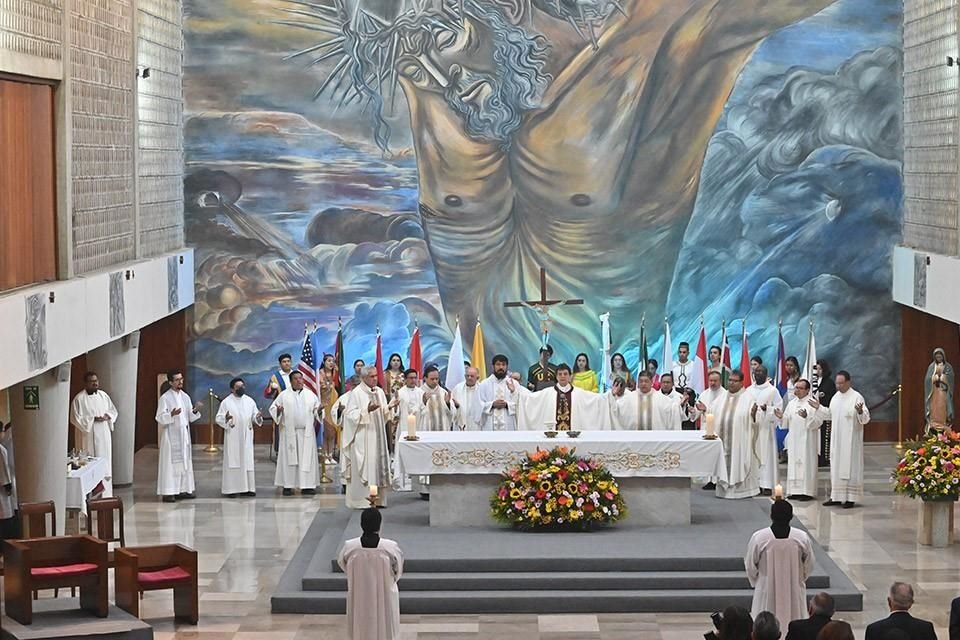 Celebra la UIC Claustro Universitario rumbo a su aniversario