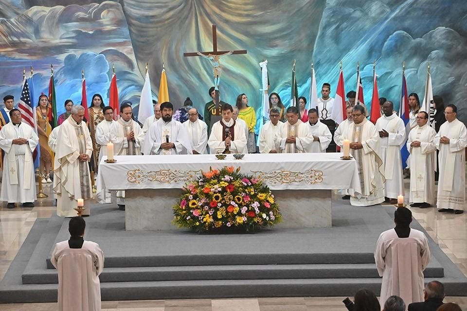 Celebra la UIC Claustro Universitario rumbo a su aniversario