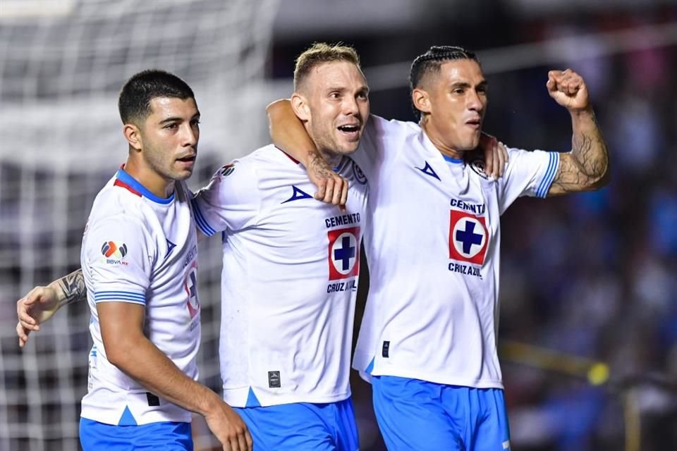 Es el cuarto triunfo para Cruz Azul en cinco juegos.