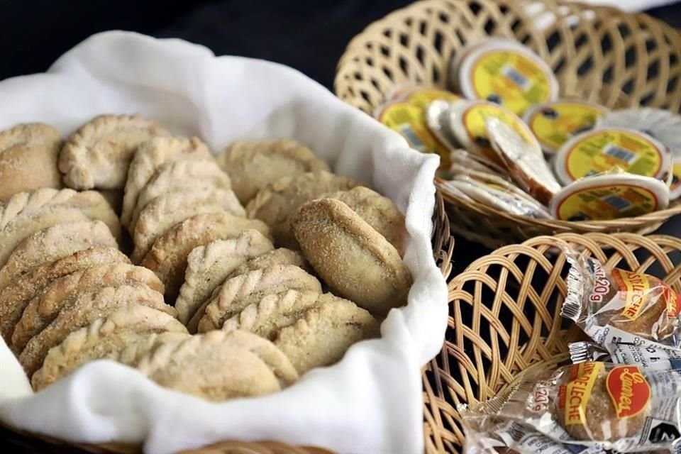 La muestra gastronómica también incluye dulces y panadería tradicional del Estado, como glorias, hojarascas y empanadas.