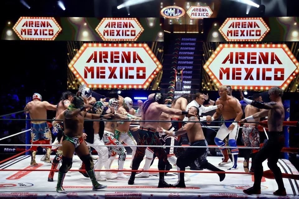 Los gladiadores mexicanos y extranjeros en acción.