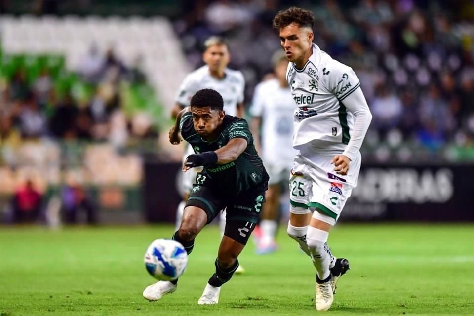 Reparten puntos León y Santos.