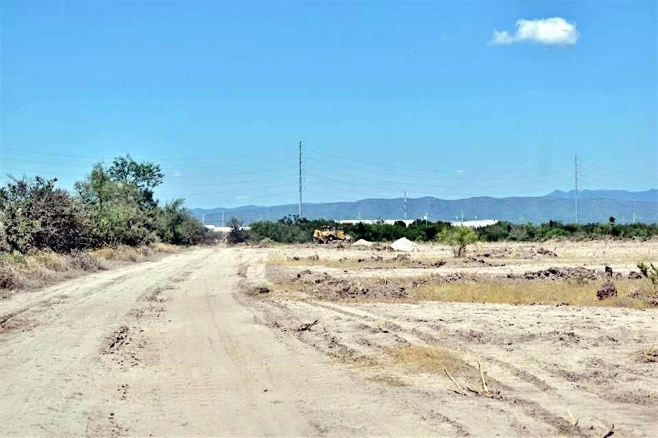 El terreno en Ciénega de Flores donde se construirá la planta de Volvo ya es objeto de trabajos de desmonte.