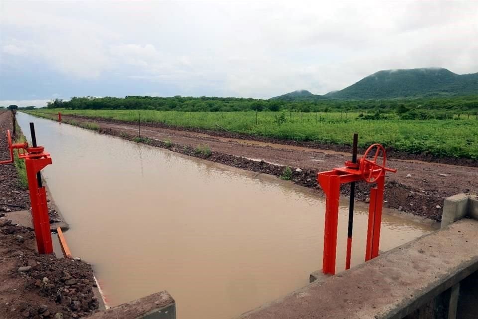 Como parte del proyecto se habilitaron hidrantes de la presa Picachos, en El Rosario, Sinaloa.