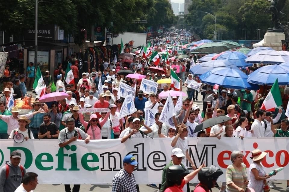 De acuerdo con elementos de la Secretaría de Seguridad Ciudadana, la marcha estuvo nutrida por alrededor de 700 manifestantes.