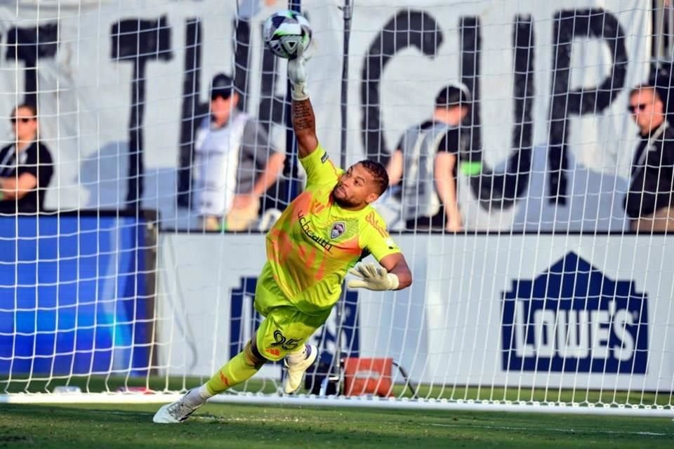 Zack Steffen fue clave para que Colorado Rapids se llevara su boleto a la Concachampions tras batir en penaltis a Philadelphia y quedarse con el tercer puesto de la Leagues Cup.