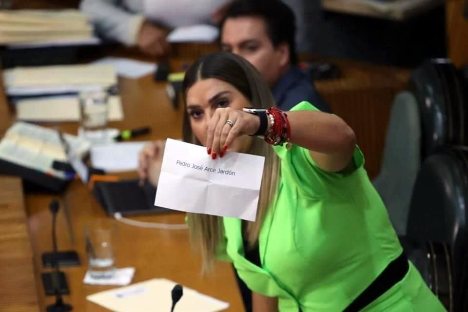 El nuevo Fiscal General fue elegido por insaculación durante la sesión del Congreso.