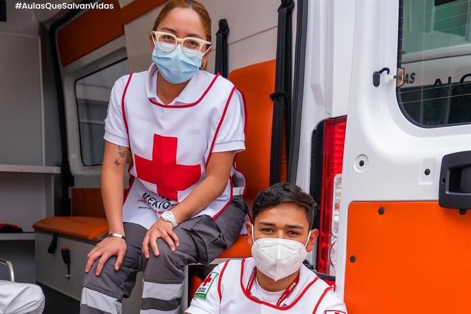 La Cruz Roja Mexicana fue fundada en 1909 y cuenta con una red de más de 44 mil voluntarios.