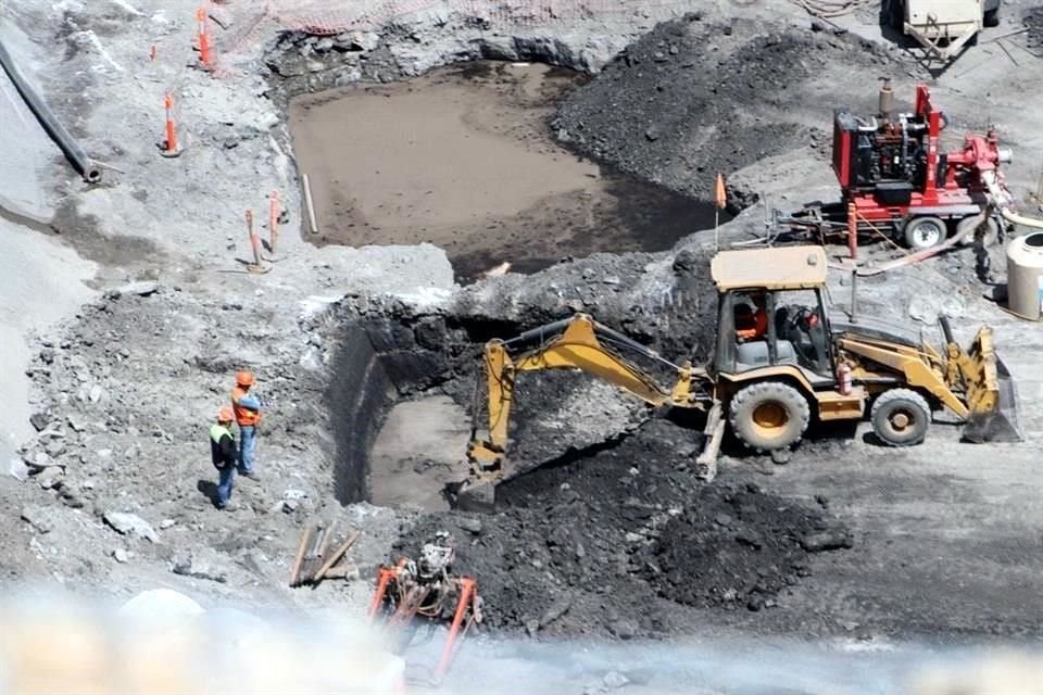 Las operaciones de excavación continúan en las áreas señaladas como las de mayor probabilidad de hallazgo de restos.