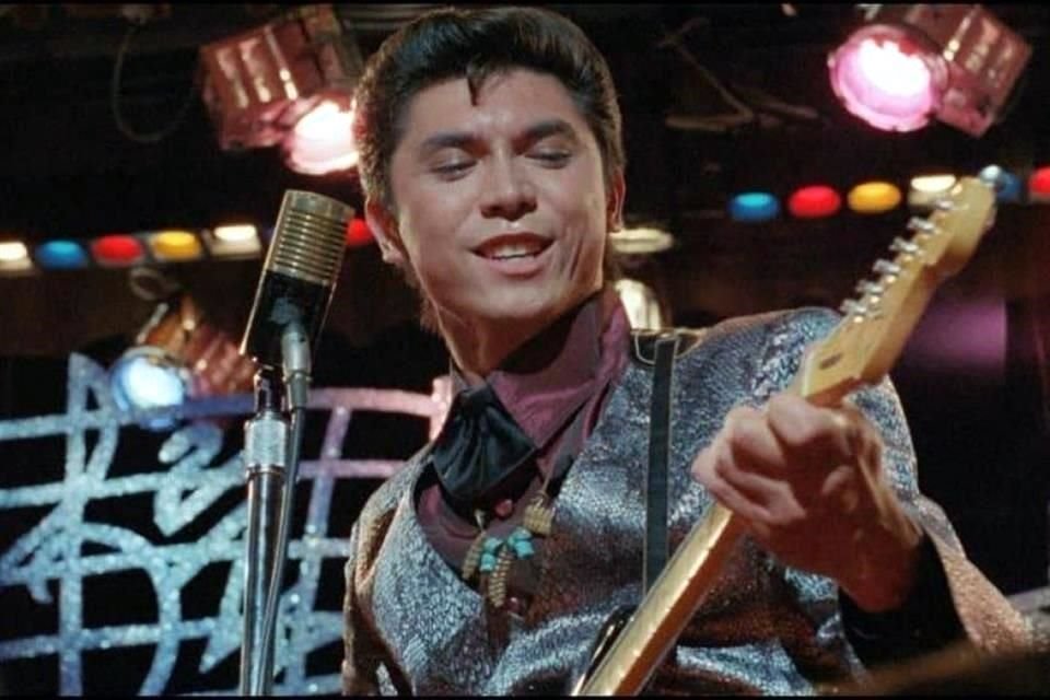 El remake toma como base la película clásica de 1987, protagonizada por Lou Diamond Phillips y nominada a un Globo de Oro.