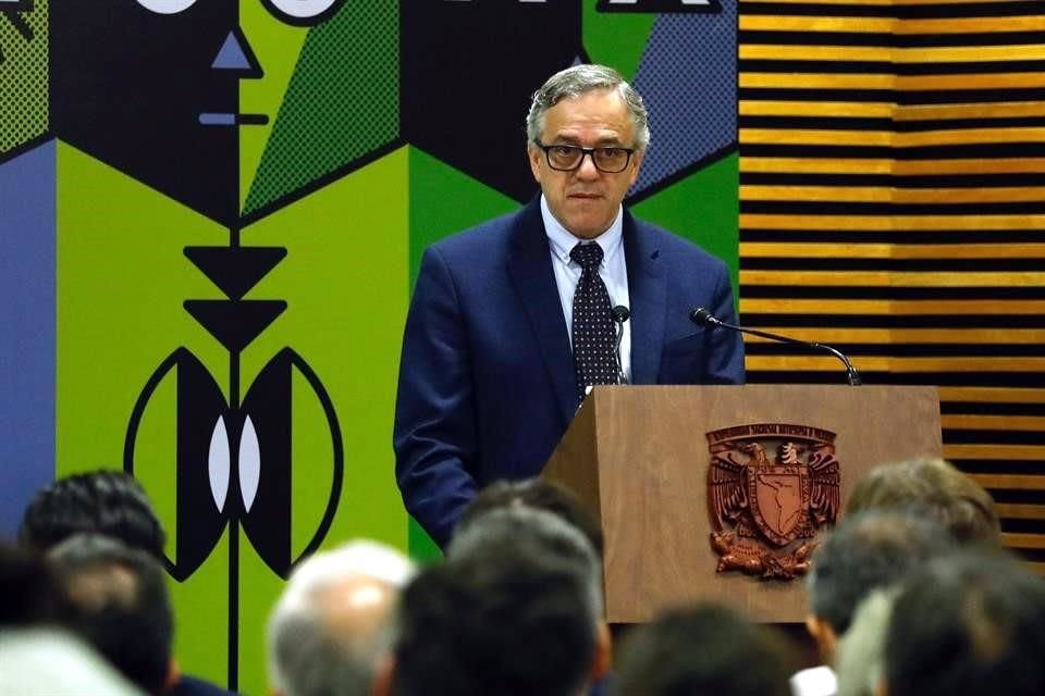 Rodrigo Arim, rector de la Universidad de la República (Udelar) de Uruguay, recordó los lazos con México a partir del exilio; la institución está cumpliendo 175 años de historia.