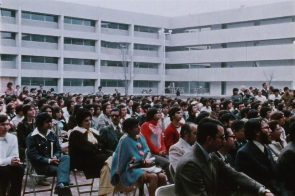 El cineasta, realizador, editor y fotógrafo Miguel Grunstein fue el director del documental.