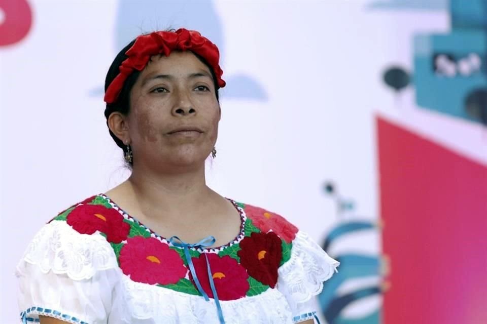 Ruperta Bautista, ganadora del Premio de Literaturas Indígenas de América (PLIA) 2024.